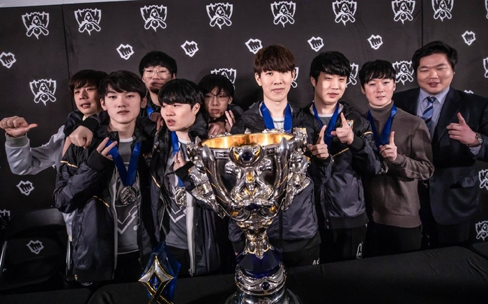 弗赖堡稳居 弗赖堡稳居