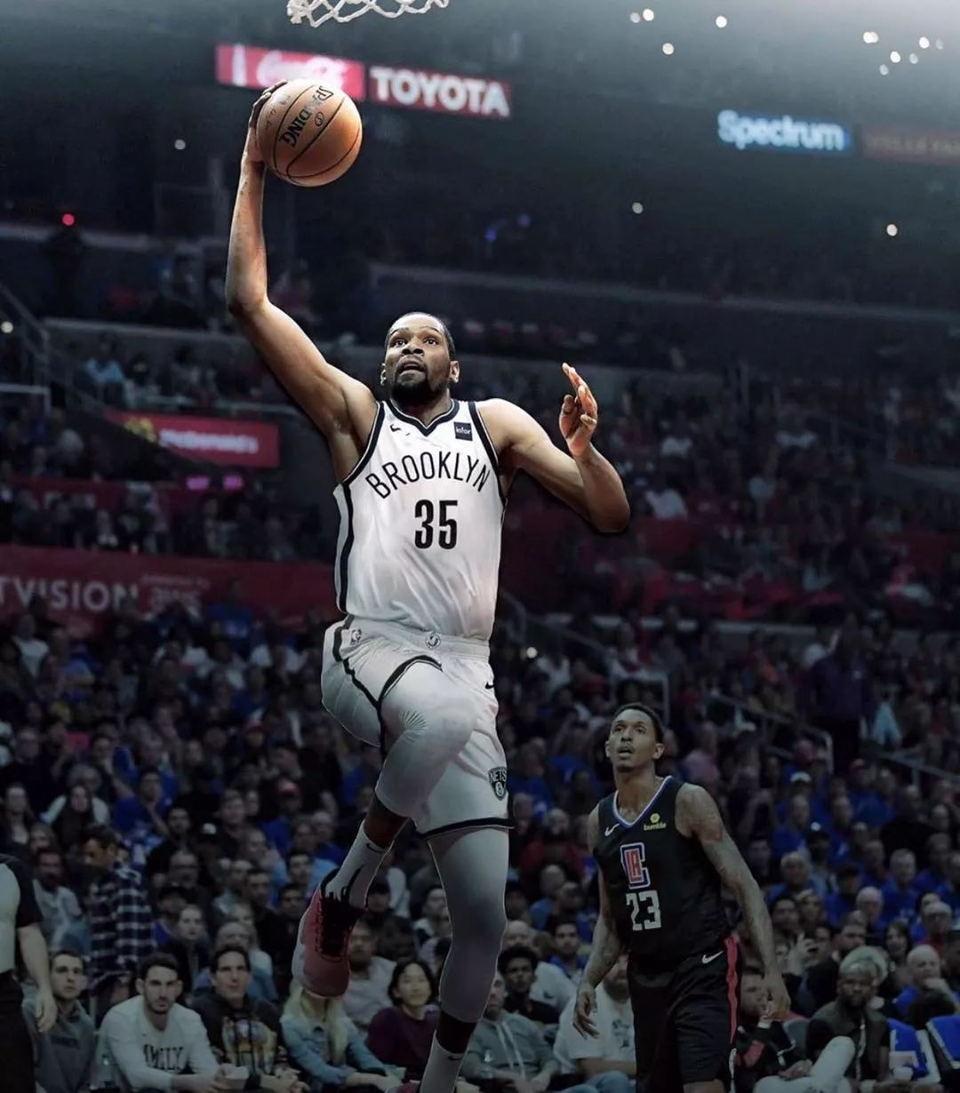 斯塔纳再度 斯塔纳再度